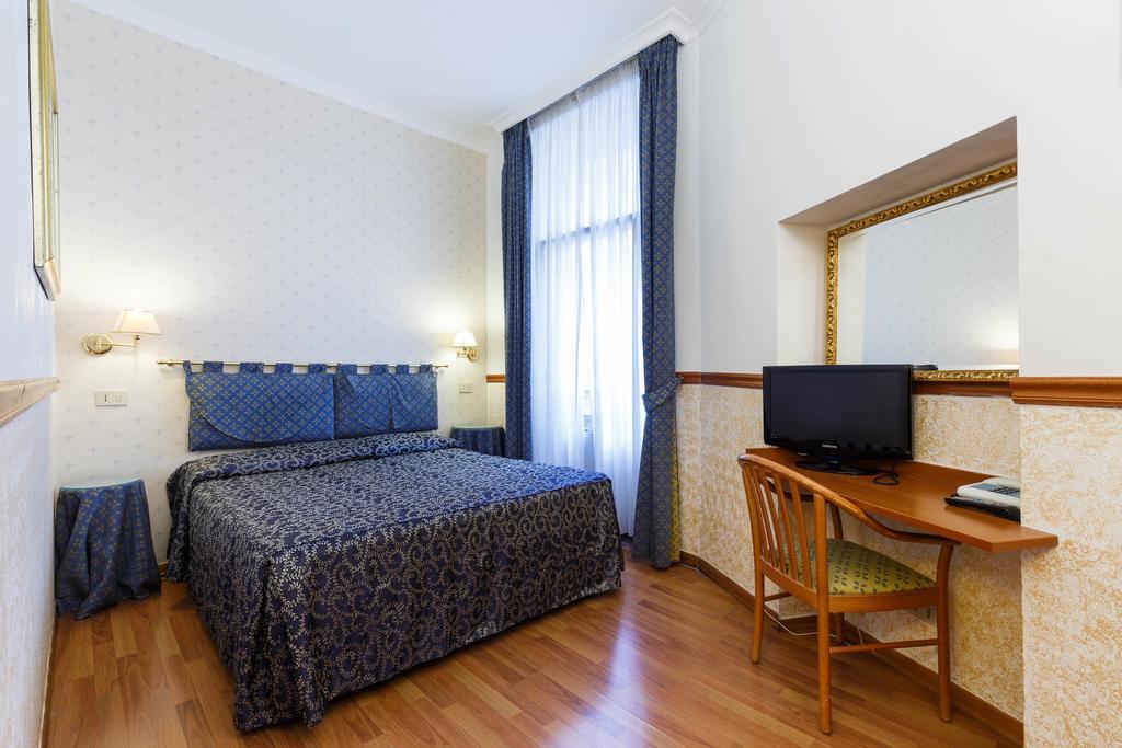 Hotel Paris Rome Buitenkant foto